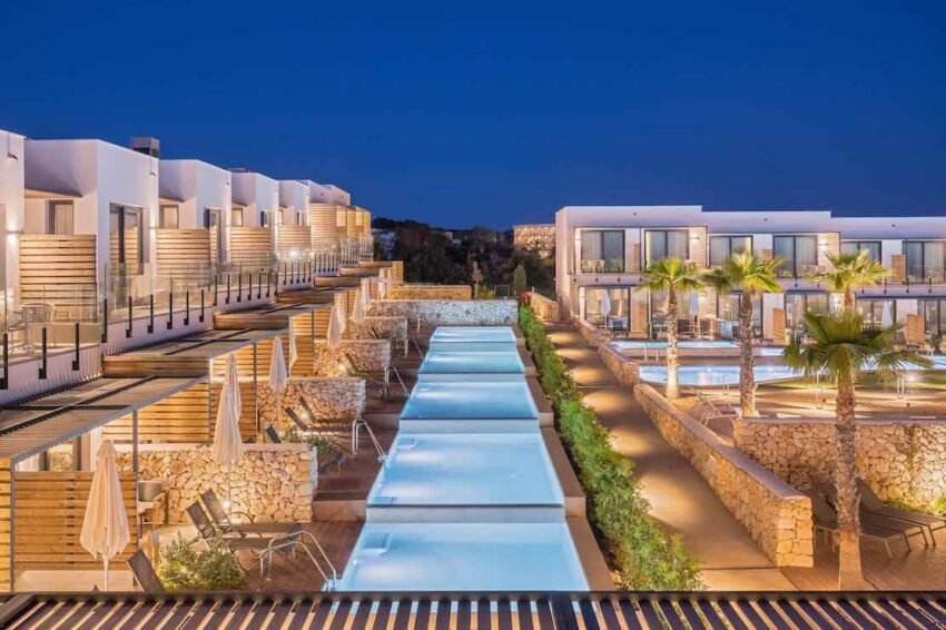 110 Barcelo Nura 2022 850x566