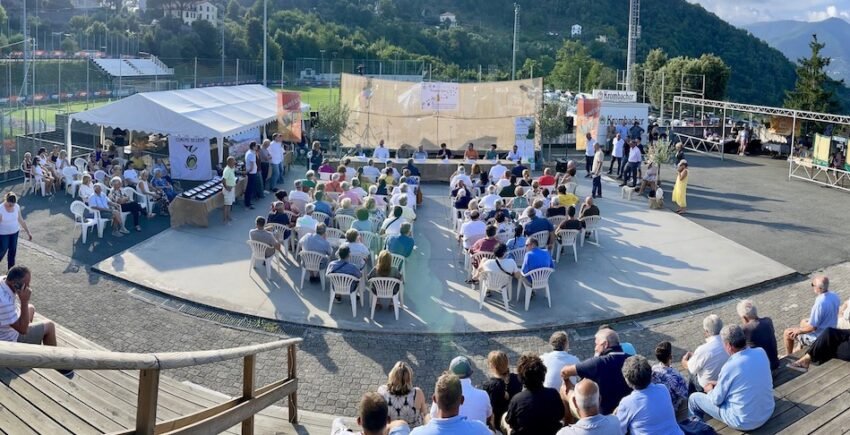 pubblico panoramica copia