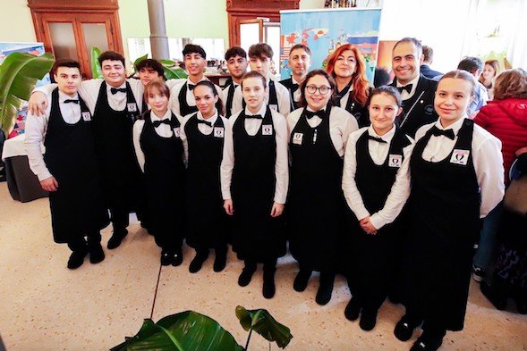 «EMOZIONI DAL MONDO MERLOT E CABERNET INSIEME» c24a9dd2 6c6c c9d0 0533 d697144399de