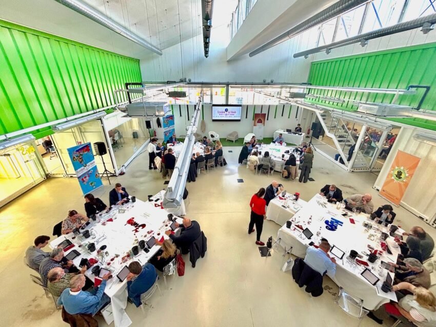 6a4c389b 1076 e262 3492 843e3be785c6 copia