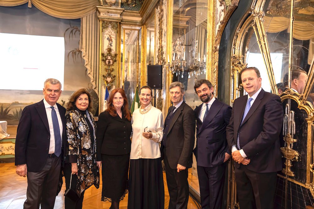 @pasquawines da sx umberto e margherita pasqua, ambasciatrice emanuela d alessandro, carole bouquet, matteo zoppas, riccardo pasqua, federico bricolo
