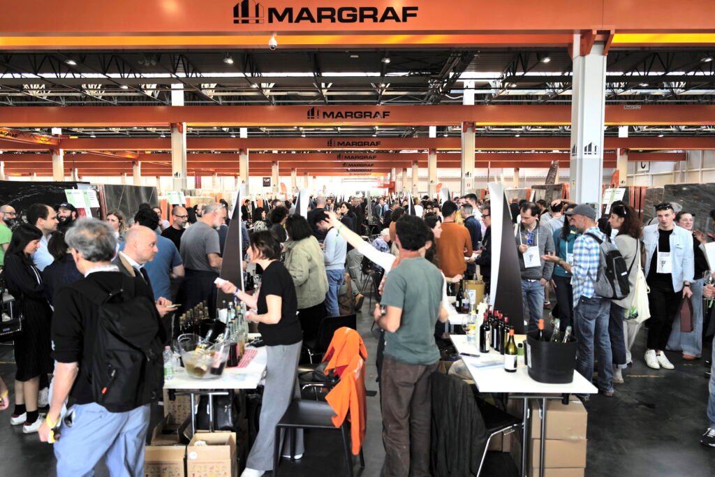 VINNATUR TASTING 2026: AI BANCHI D’ASSAGGIO ANCHE I PRODUTTORI DE L’ASSOCIATION DES VINS LIBRES D’ALSACE vinnatur tasting 2025 credit lorenzo rui (13)