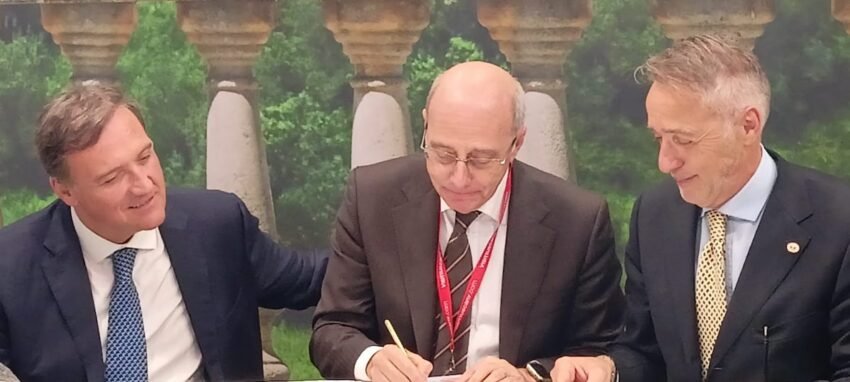 firma accordo da sn leonardo marras, francesco tapinassi, giovanni brajon