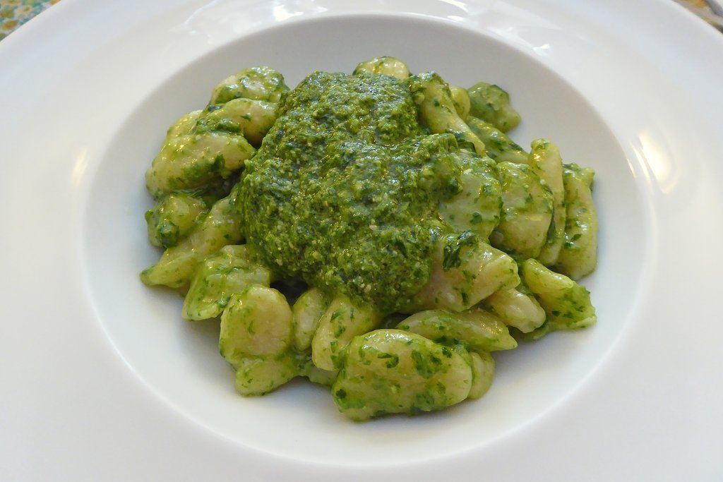 Le Tavole del Mangiarbene: Osteria Baccicin du caru di Mele ottimi gnocchi al pesto