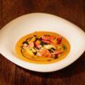 pqr vellutata di pomodoro, verdure croccanti, gambero e olio al basilico