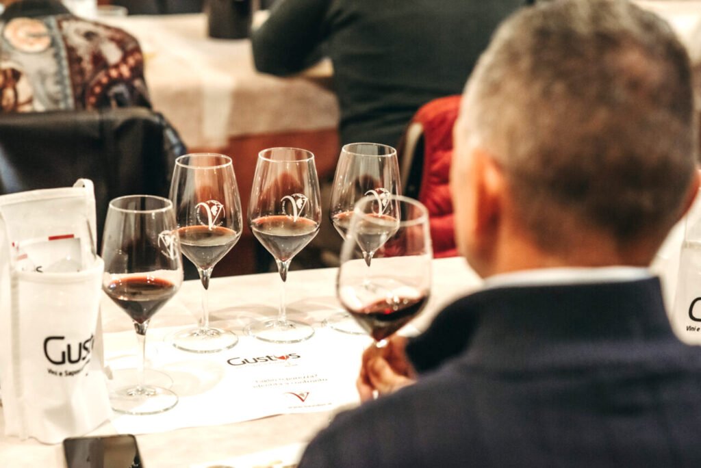 GUSTUS 2026: DUE WINELAB SULL’EVOLUZIONE DEL VINO TRA CLIMA, TEMPO E GUSTO CONTEMPORANEO gustus21 80 1280x855